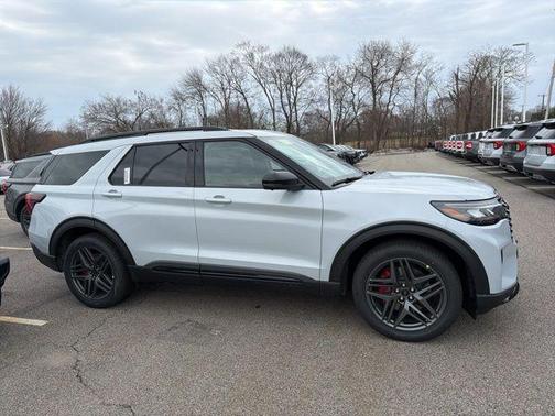 Space White Metallic 2026 Ford Explorer ST