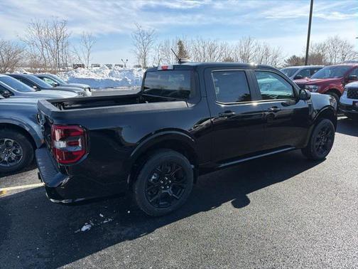 2026 Ford Maverick Lobo Standard