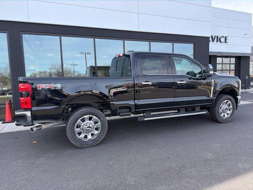 Agate Black Metallic 2026 Ford F-350 Lariat