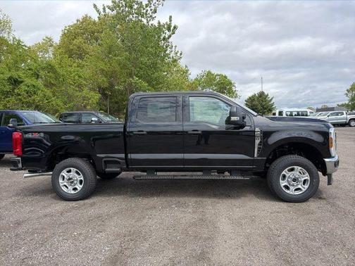 Agate Black Metallic 2026 Ford F-250 XLT