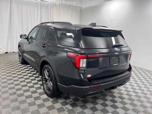 Agate Black Metallic 2026 Ford Explorer ST-Line