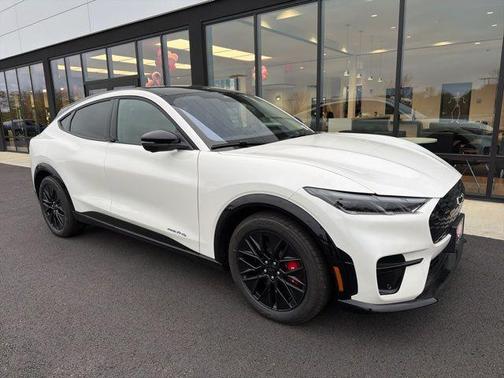 Star White Metallic Tri-Coat 2025 Ford Mustang Mach-E Premium