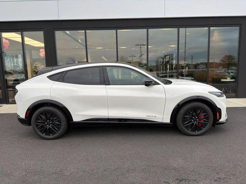 Star White Metallic Tri-Coat 2025 Ford Mustang Mach-E Premium