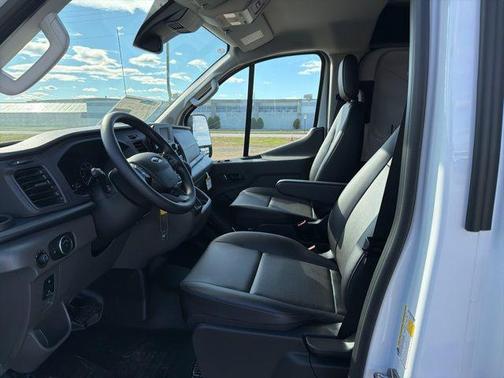 Oxford White 2025 Ford Transit-250 Base
