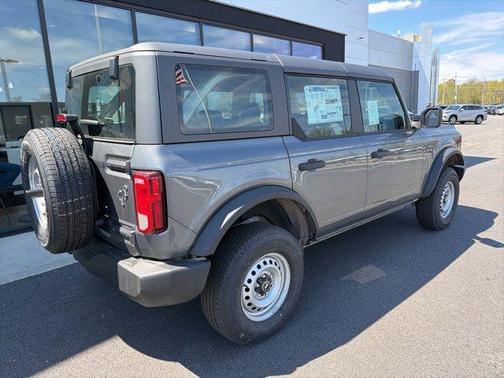 Carbonized Gray Metallic 2026 Ford Bronco Base