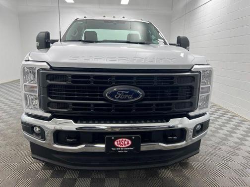Oxford White 2026 Ford F-350 XL