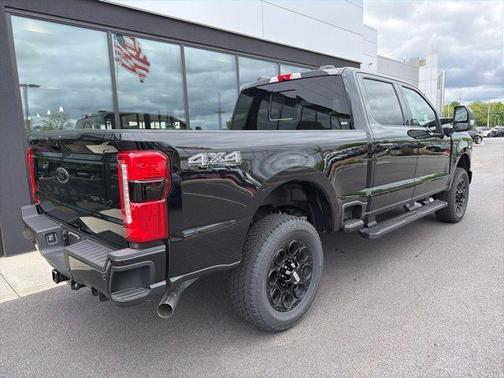 Agate Black Metallic 2026 Ford F-350 Lariat