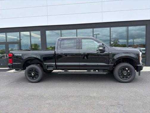 Agate Black Metallic 2026 Ford F-350 Lariat