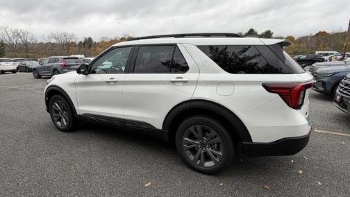 Star White Metallic Tri-Coat 2026 Ford Explorer Active