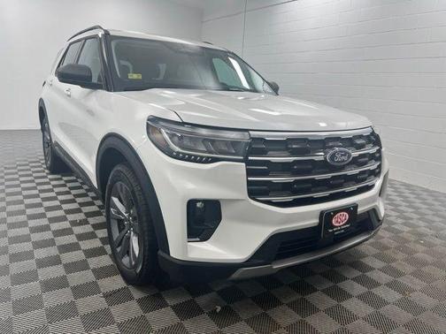Star White Metallic Tri-Coat 2026 Ford Explorer Active
