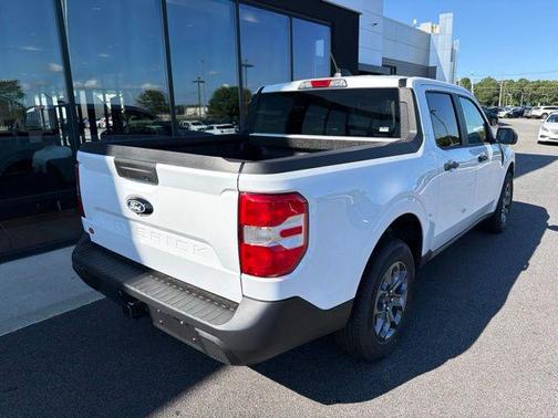 Oxford White 2026 Ford Maverick XLT