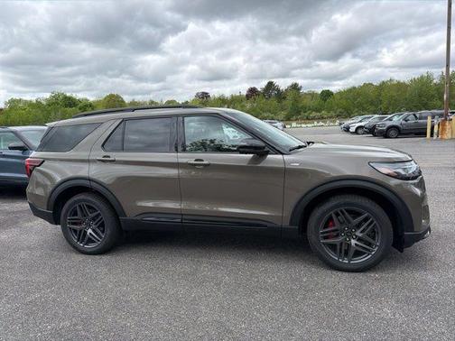 Marsh Gray 2026 Ford Explorer ST-Line