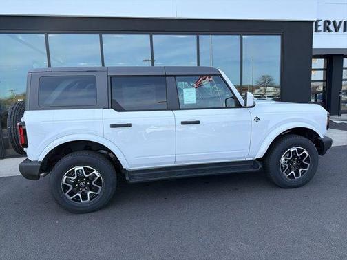 Oxford White 2026 Ford Bronco Outer Banks