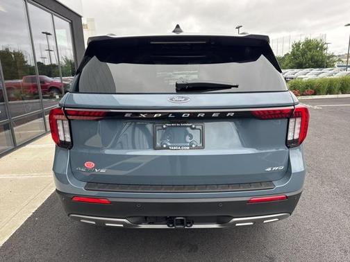 2025 Ford Explorer Active