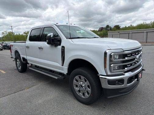 Oxford White 2026 Ford F-250 Lariat