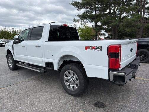 Oxford White 2026 Ford F-250 Lariat
