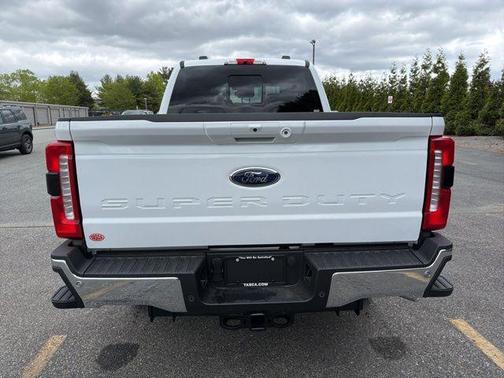 Oxford White 2026 Ford F-250 Lariat