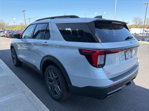 Space White Metallic 2026 Ford Explorer ST-Line