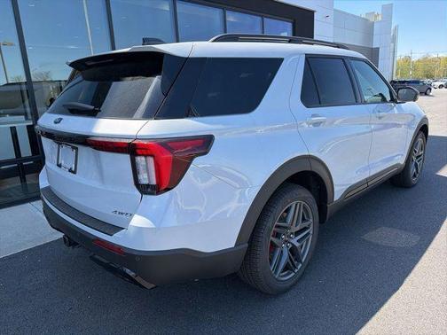 Space White Metallic 2026 Ford Explorer ST-Line