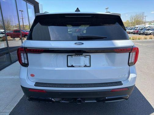 Space White Metallic 2026 Ford Explorer ST-Line