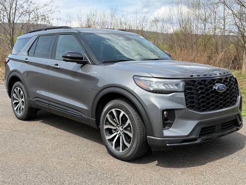 Carbonized Gray Metallic 2026 Ford Explorer ST-Line