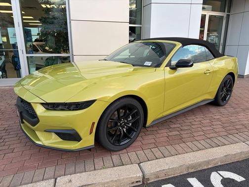 2025 Ford Mustang EcoBoost