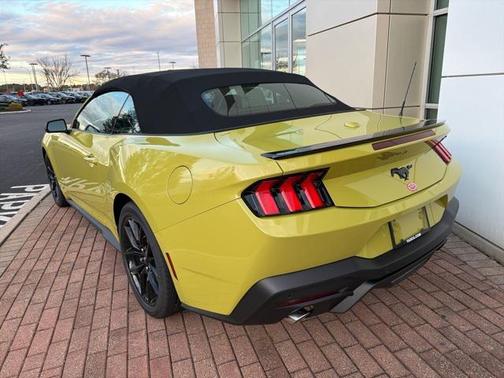 2025 Ford Mustang EcoBoost