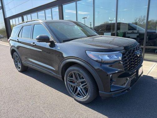 Agate Black Metallic 2026 Ford Explorer ST-Line