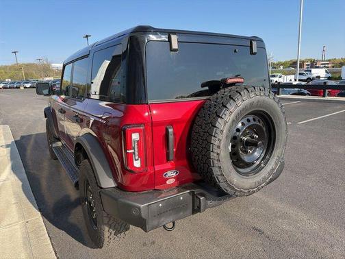 Ruby Red Metallic Tinted Clearcoat 2026 Ford Bronco Outer Banks