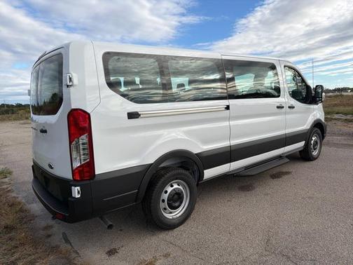 2025 Ford Transit-350 XL