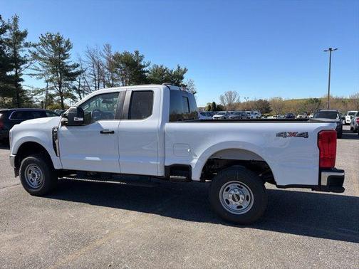 Oxford White 2026 Ford F-350 XL