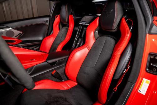 2020 Chevrolet Corvette Stingray w/3LT