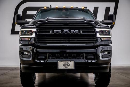 2020 RAM 2500 Laramie Crew Cab 4X4 6'4' Box