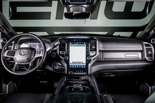 2020 RAM 2500 Laramie Crew Cab 4X4 6'4' Box