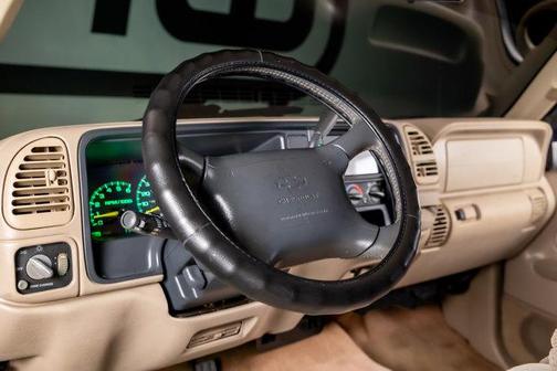 Emerald Green (Met) 1997 Chevrolet 1500 Fleetside