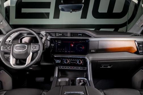 2024 GMC Sierra 2500 Denali