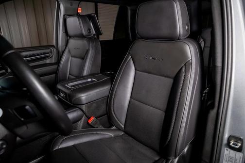 Sterling Metallic 2024 GMC Yukon Denali