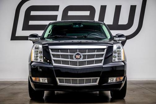 2014 Cadillac Escalade Platinum Edition