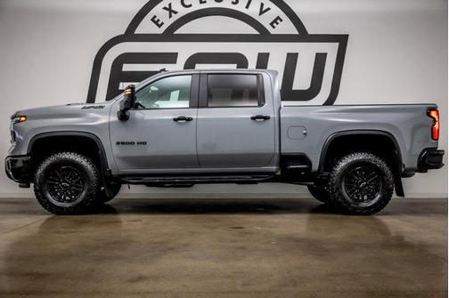 Slate Gray Metallic 2024 Chevrolet Silverado 2500 4WD Crew Cab Standard Bed ZR2