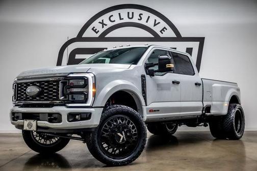 Avalanche 2026 Ford F-450 Platinum