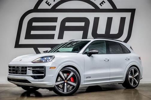 2025 Porsche Cayenne GTS