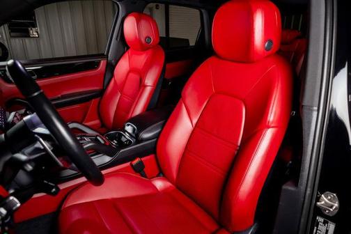 2022 Porsche Cayenne Cayenne