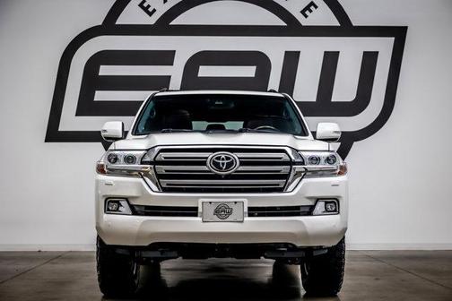 2021 Toyota Land Cruiser Base