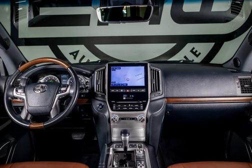 2021 Toyota Land Cruiser Base