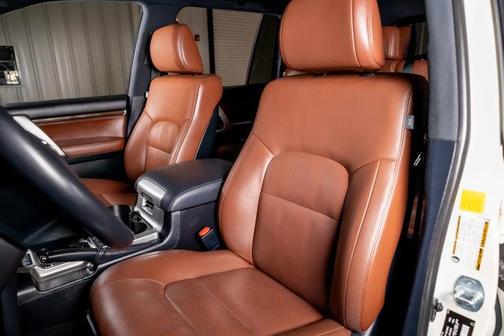 2021 Toyota Land Cruiser Base