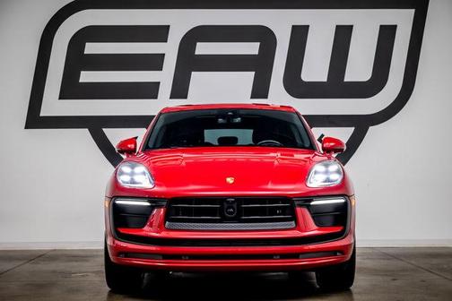 2023 Porsche Macan AWD