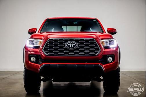 Photo 3 of 52 of 2022 Toyota Tacoma TRD Off Road