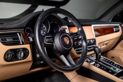2024 Porsche Macan AWD