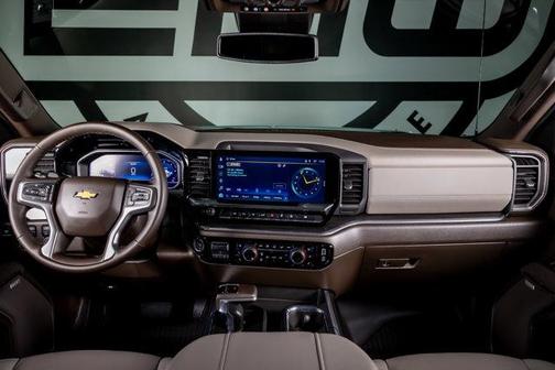 2025 Chevrolet Silverado 1500 LTZ