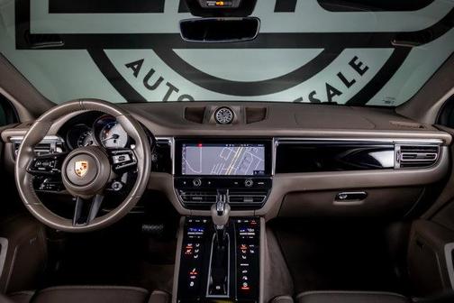 2022 Porsche Macan S